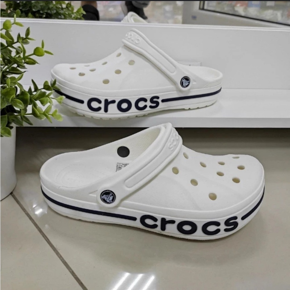 CROCS Unisex  Bayaband Sandals - White With Excellent Condition M8/W10